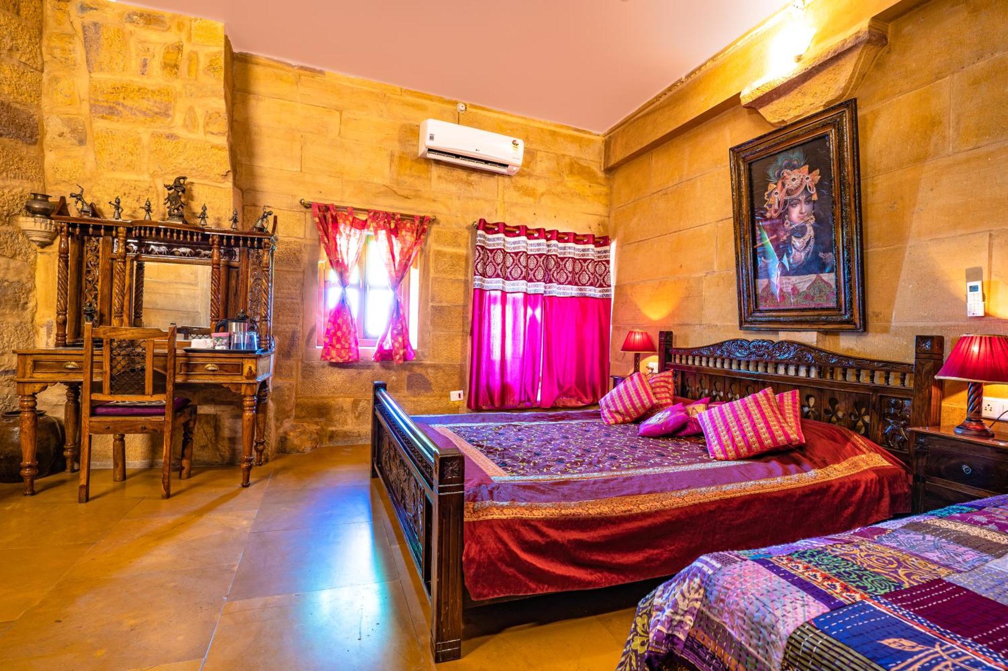 Hotel Garh Jaisal Haveli Jaisalmer Bagian luar foto