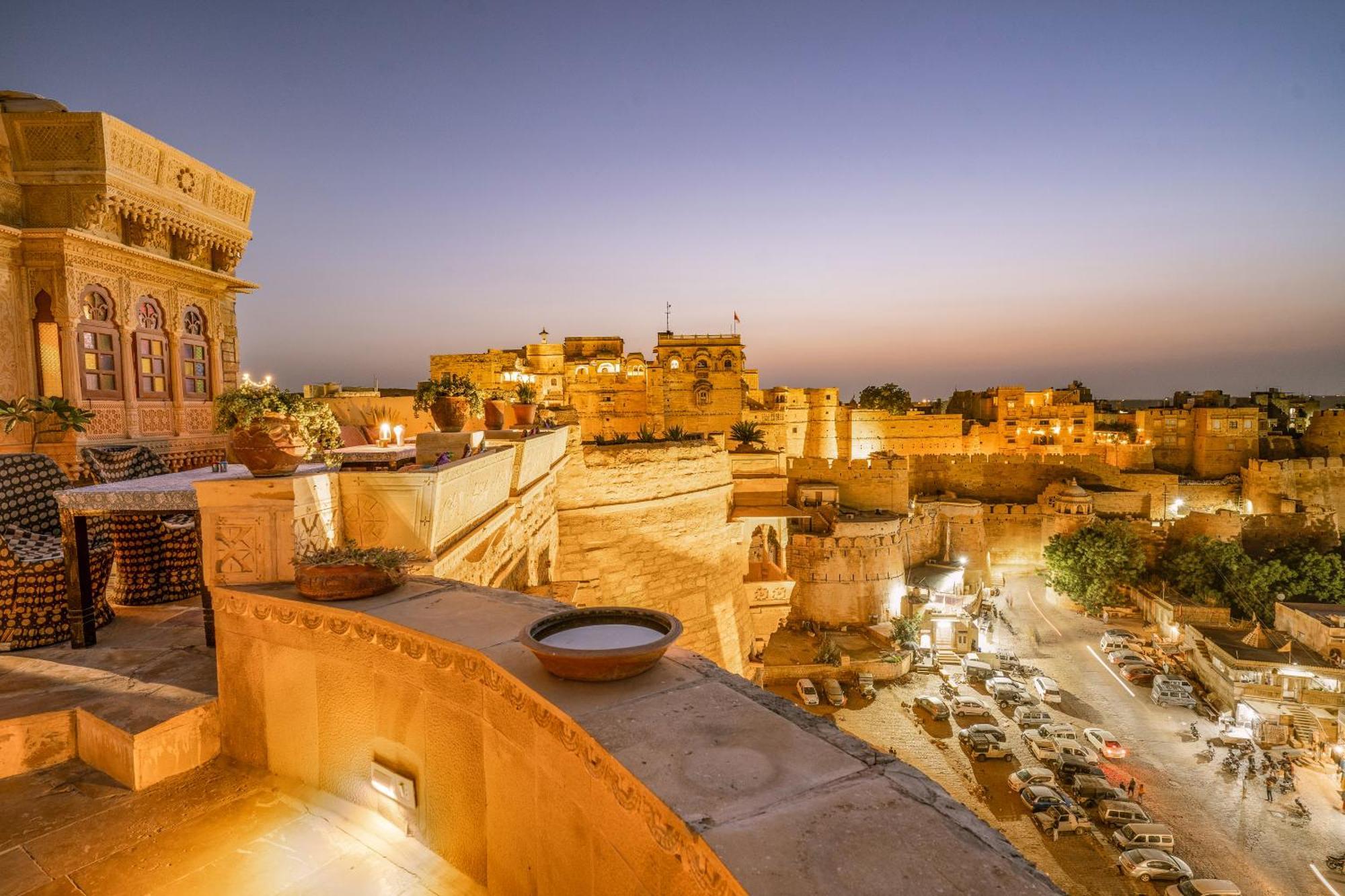 Hotel Garh Jaisal Haveli Jaisalmer Bagian luar foto