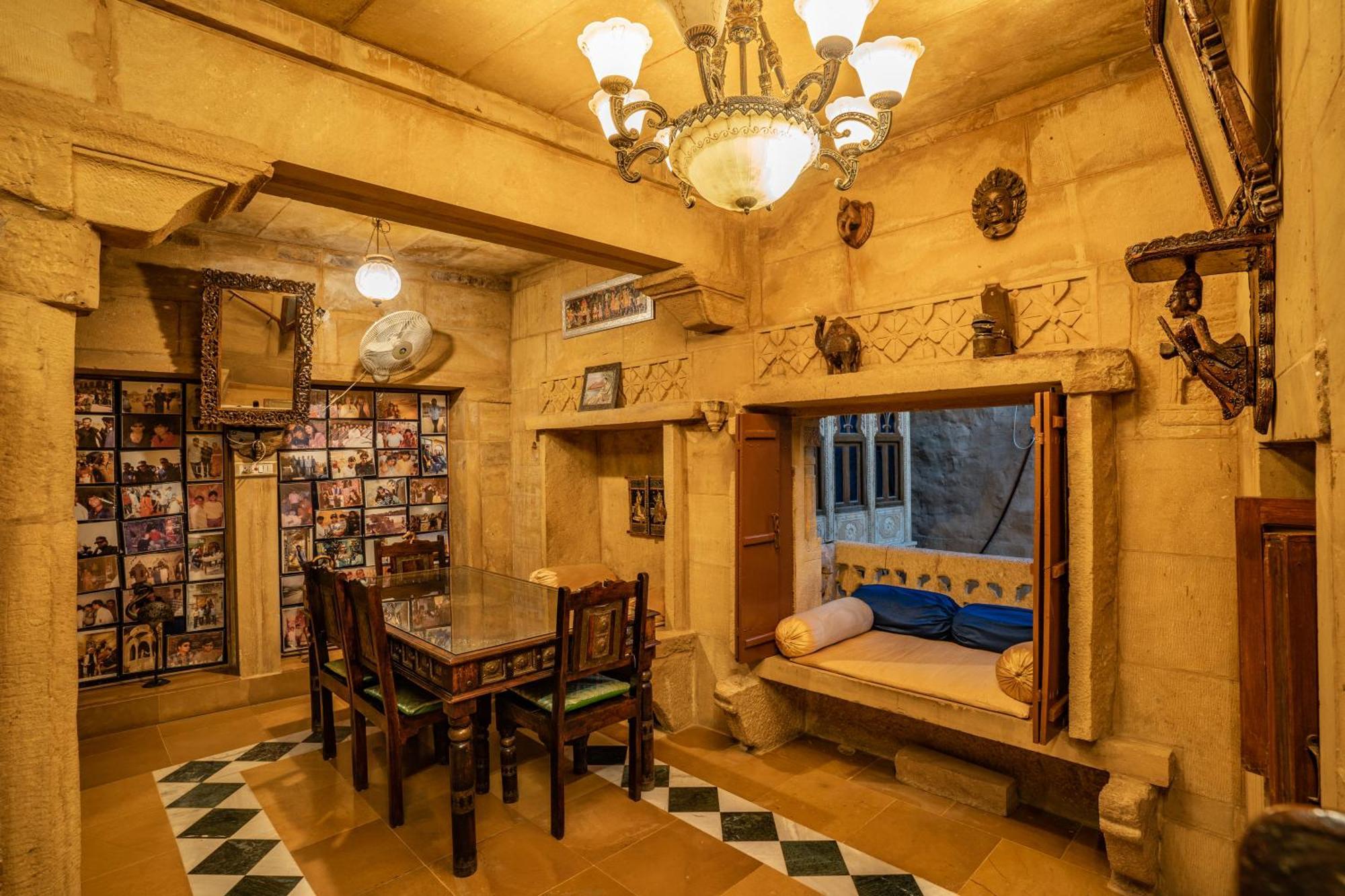 Hotel Garh Jaisal Haveli Jaisalmer Bagian luar foto