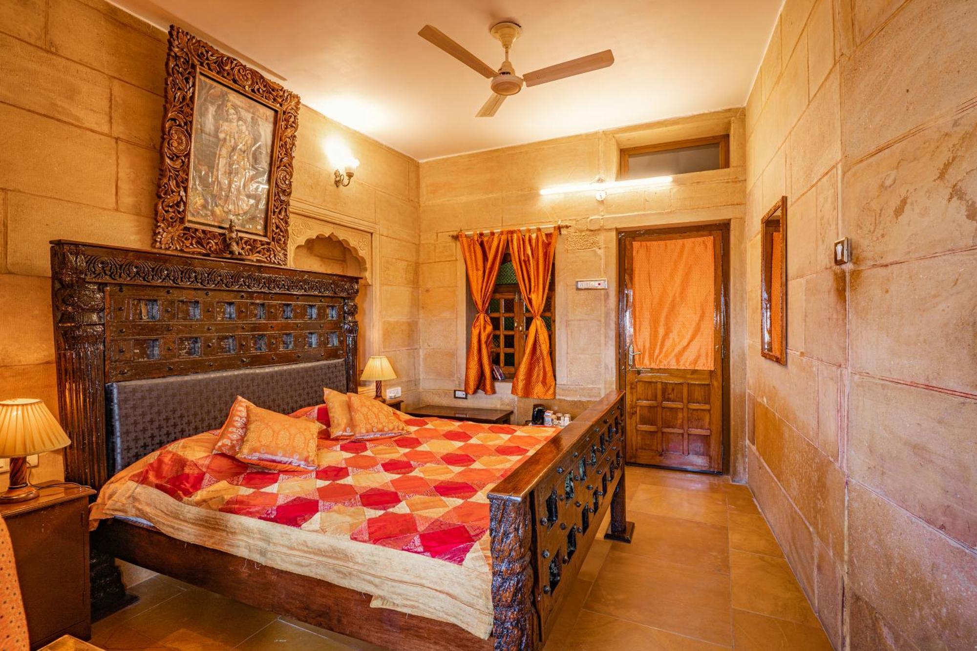 Hotel Garh Jaisal Haveli Jaisalmer Bagian luar foto