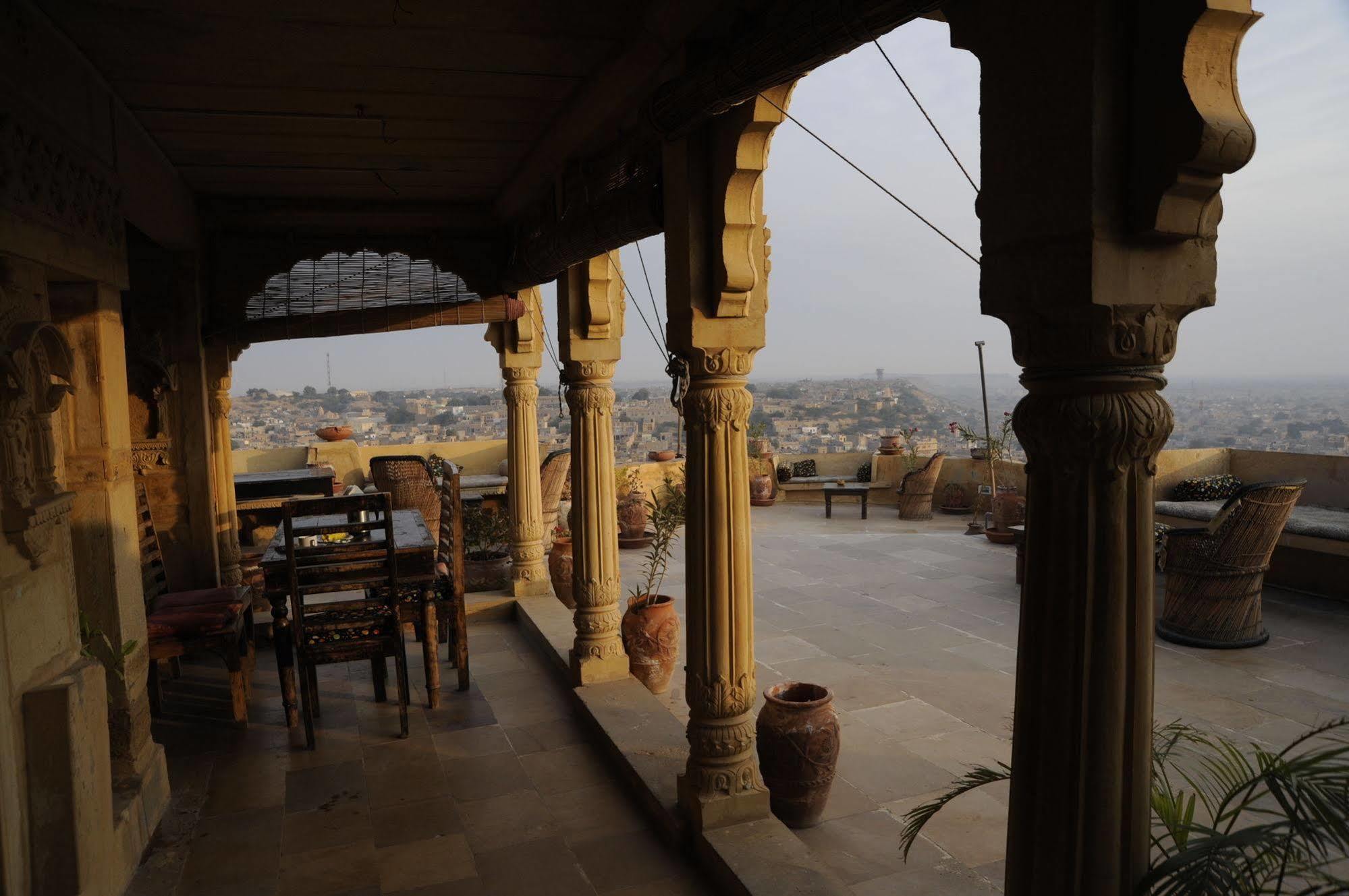 Hotel Garh Jaisal Haveli Jaisalmer Bagian luar foto