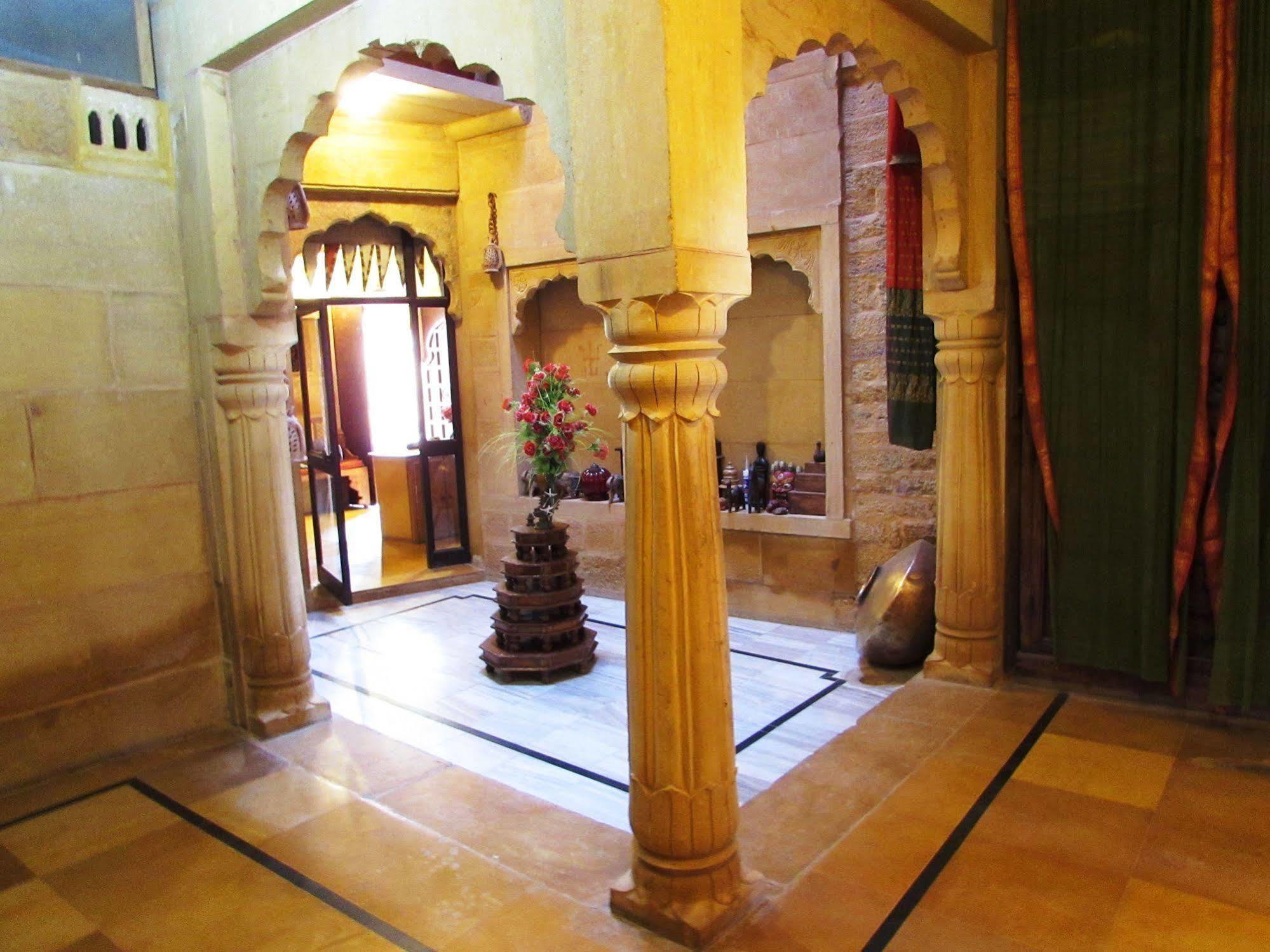 Hotel Garh Jaisal Haveli Jaisalmer Bagian luar foto