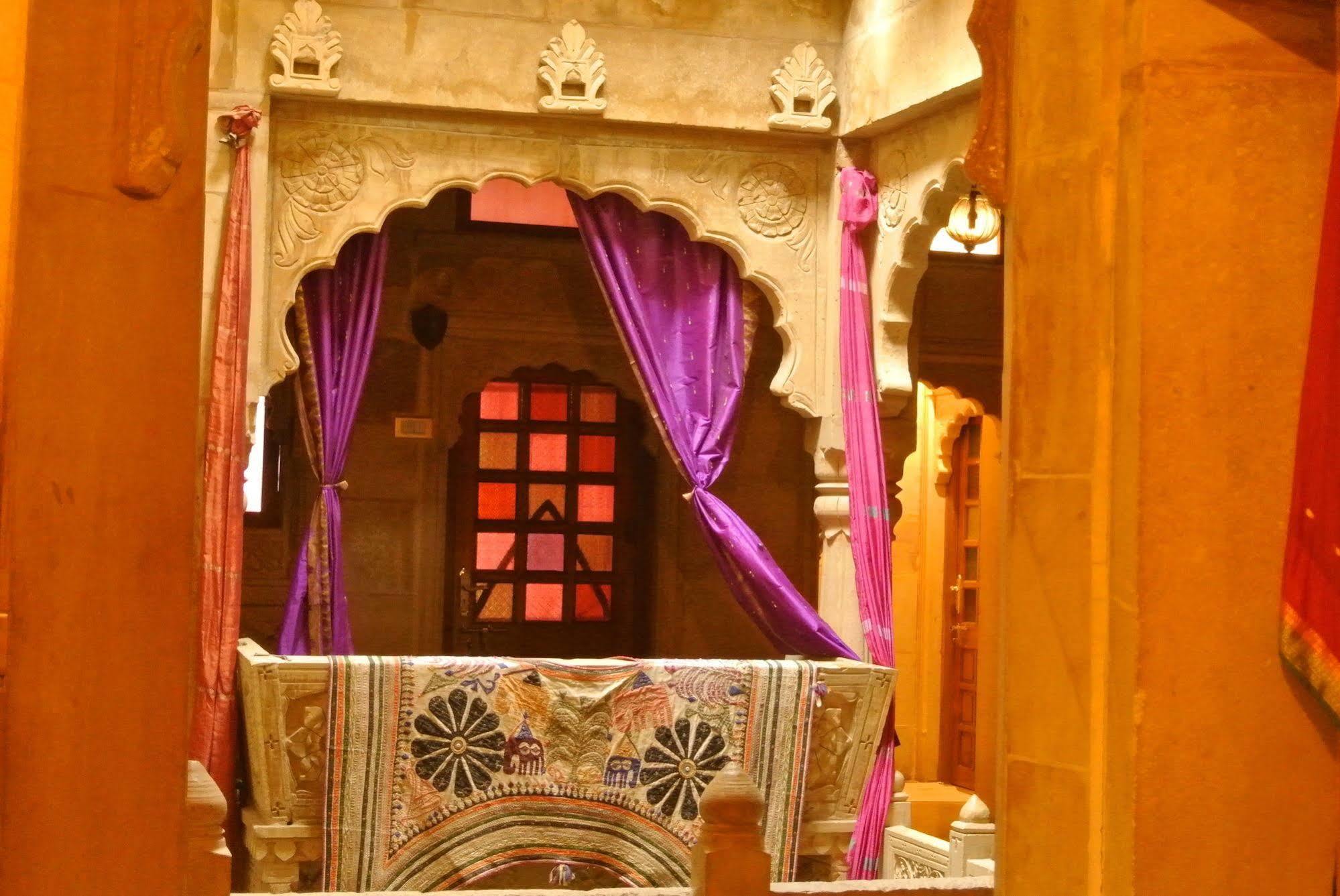 Hotel Garh Jaisal Haveli Jaisalmer Bagian luar foto