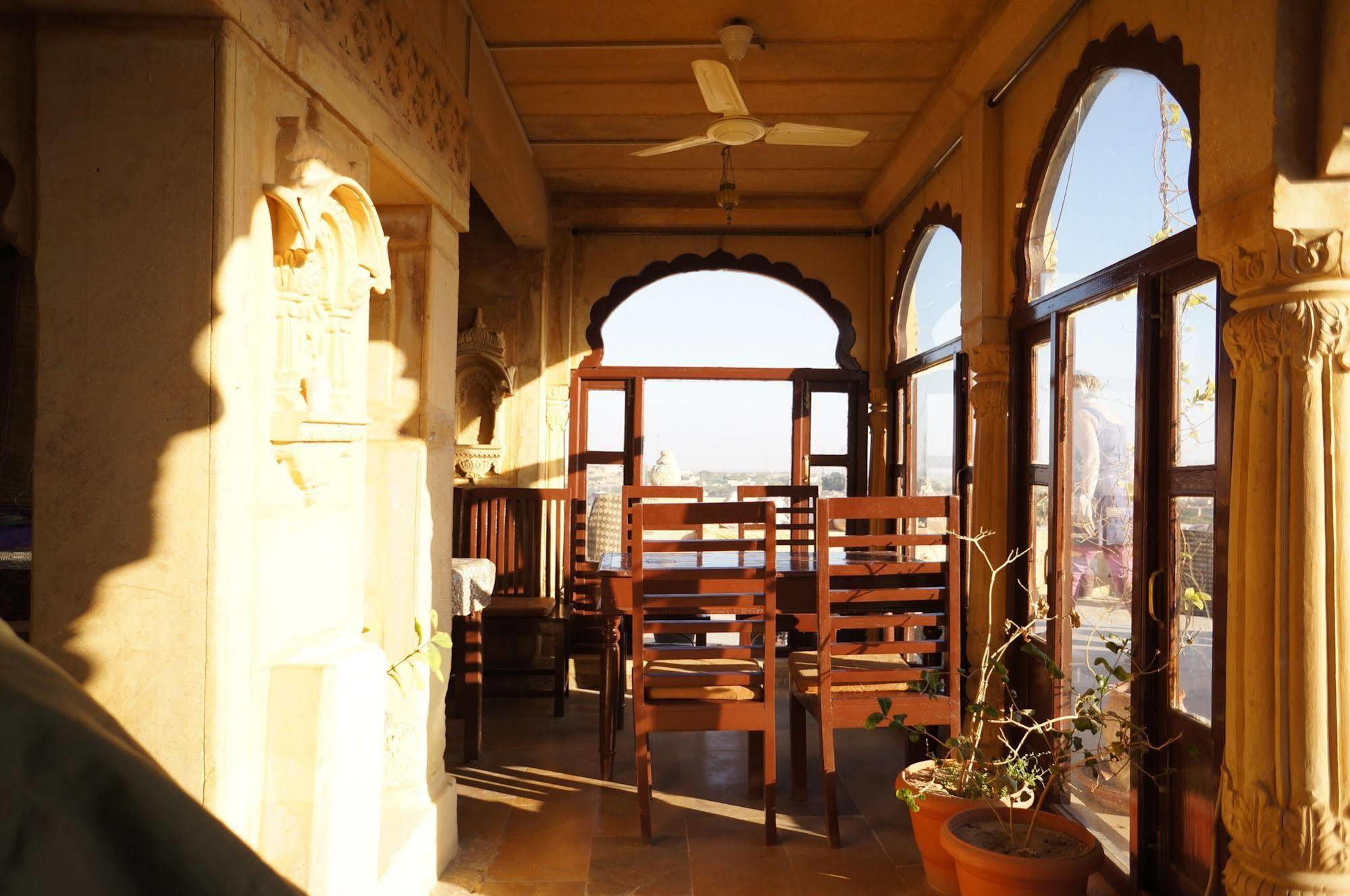 Hotel Garh Jaisal Haveli Jaisalmer Bagian luar foto